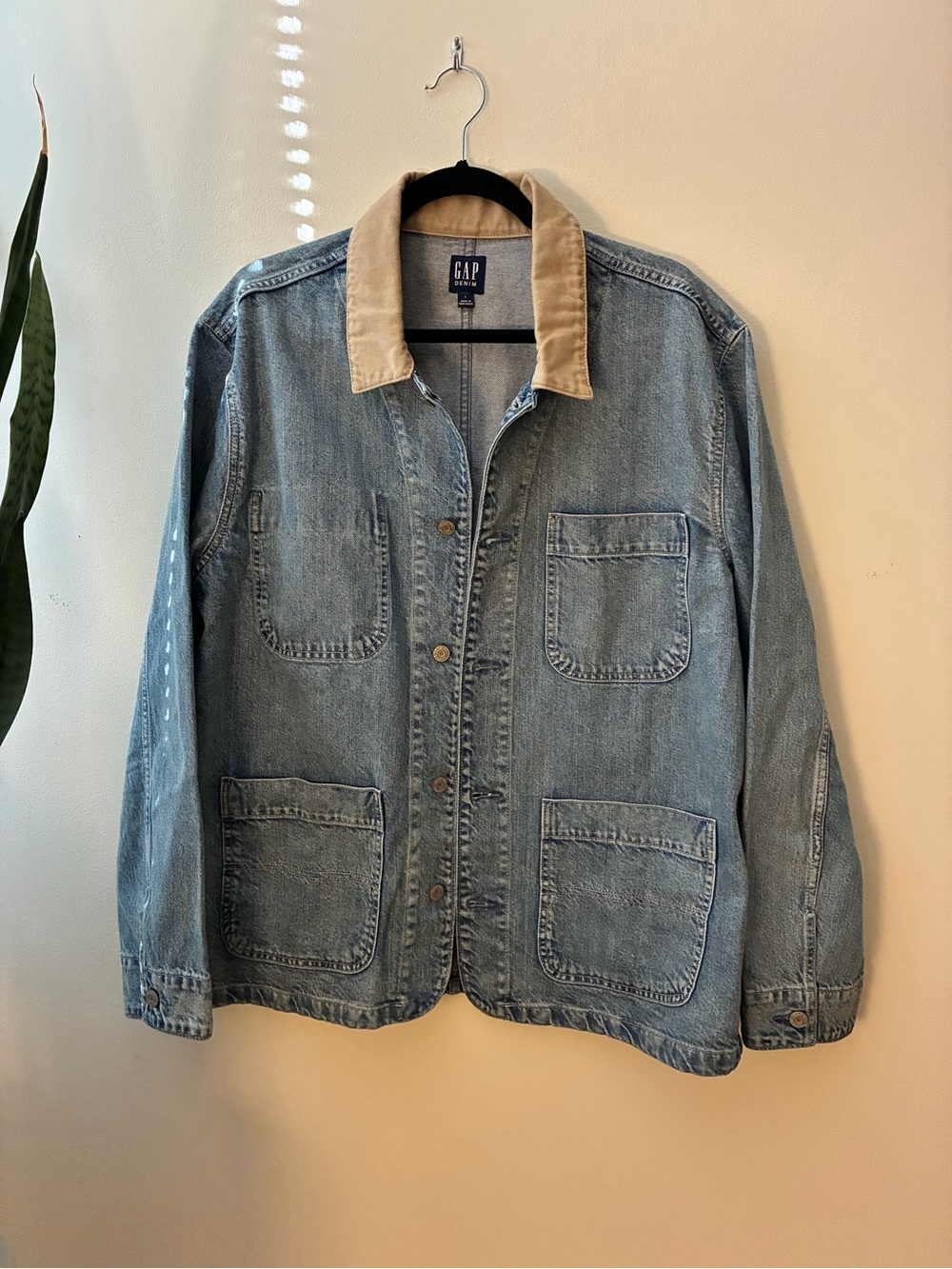 GAP Men’s Light Blue Denim Barn Jacket with Tan Canvas Collar